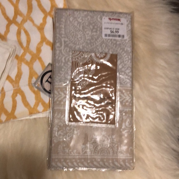 Kitchen Linen 🫶🏽 - Picture 4 of 5